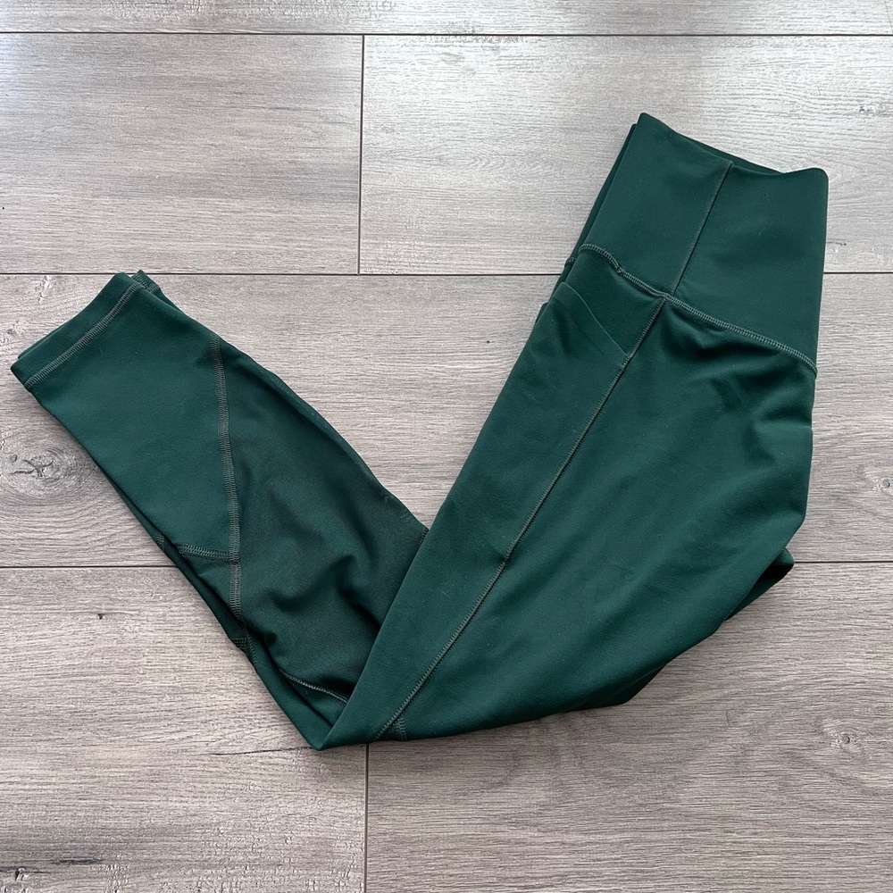 Athleta Women’s Size XS
Athletic leggings